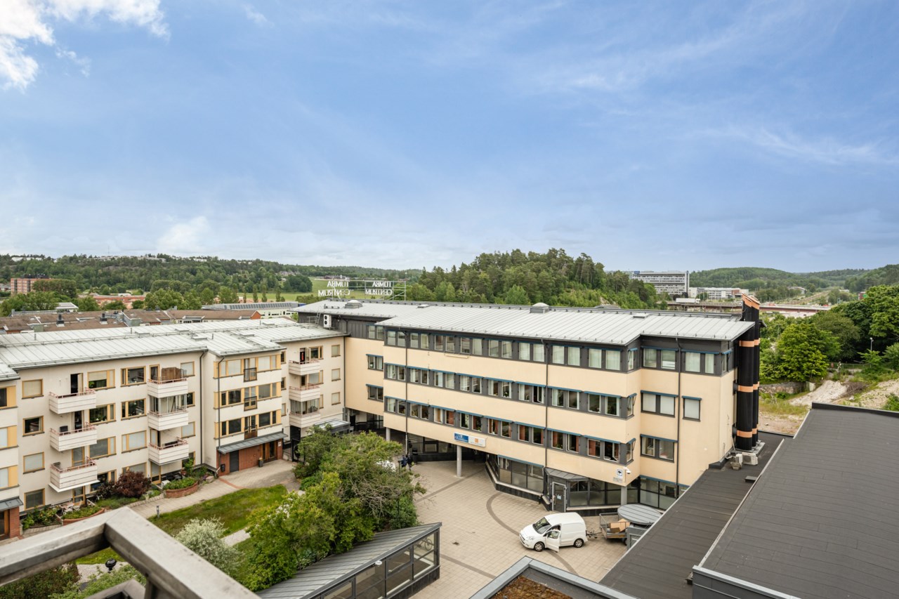 Tumba Torg 107, 5tr