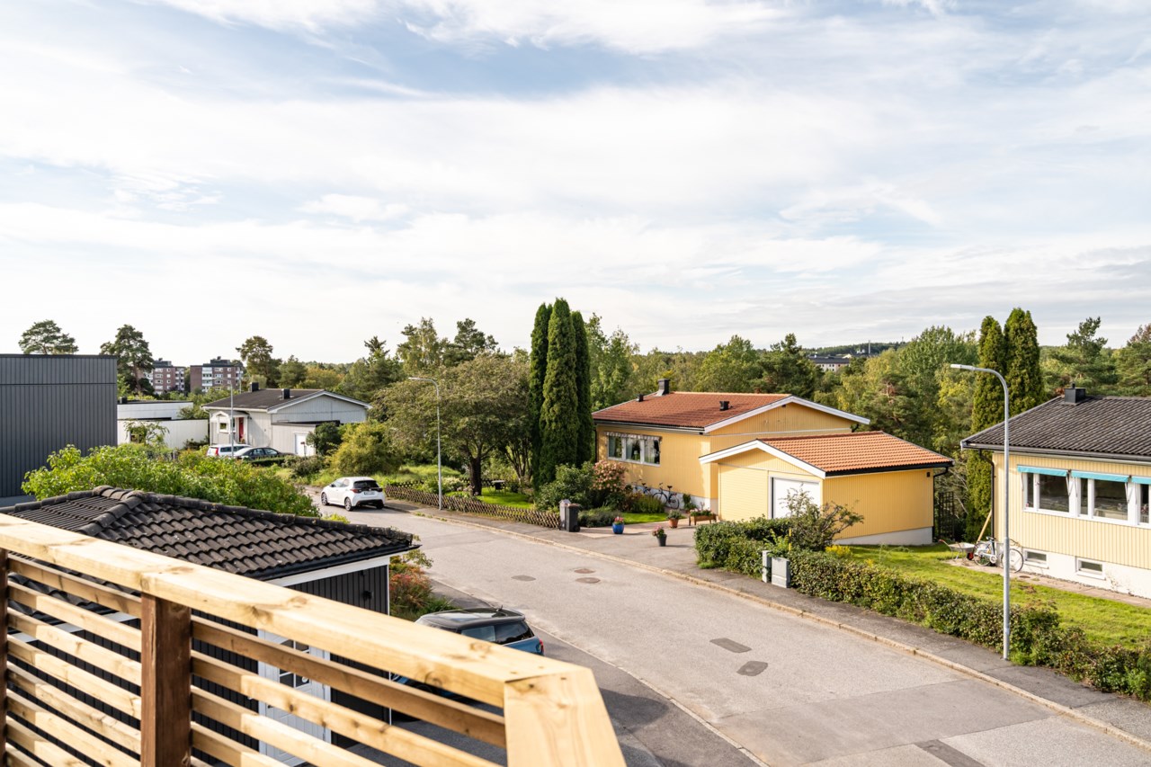 Mantalsvägen 12