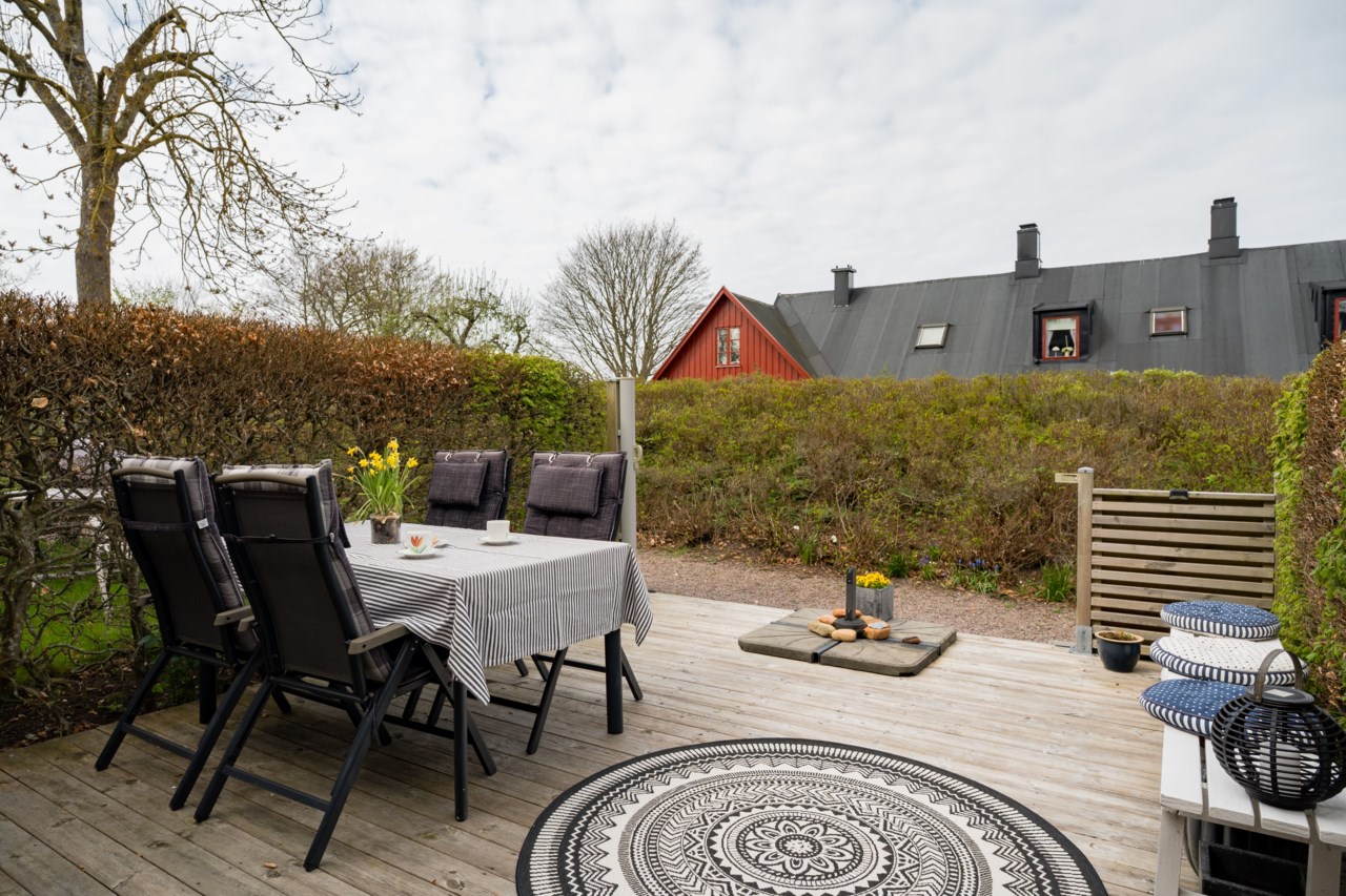 Trettongården 15