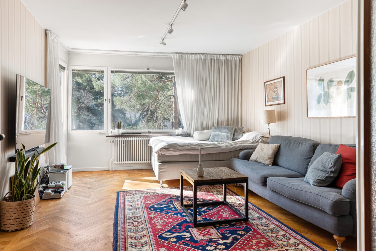 Backvägen 8