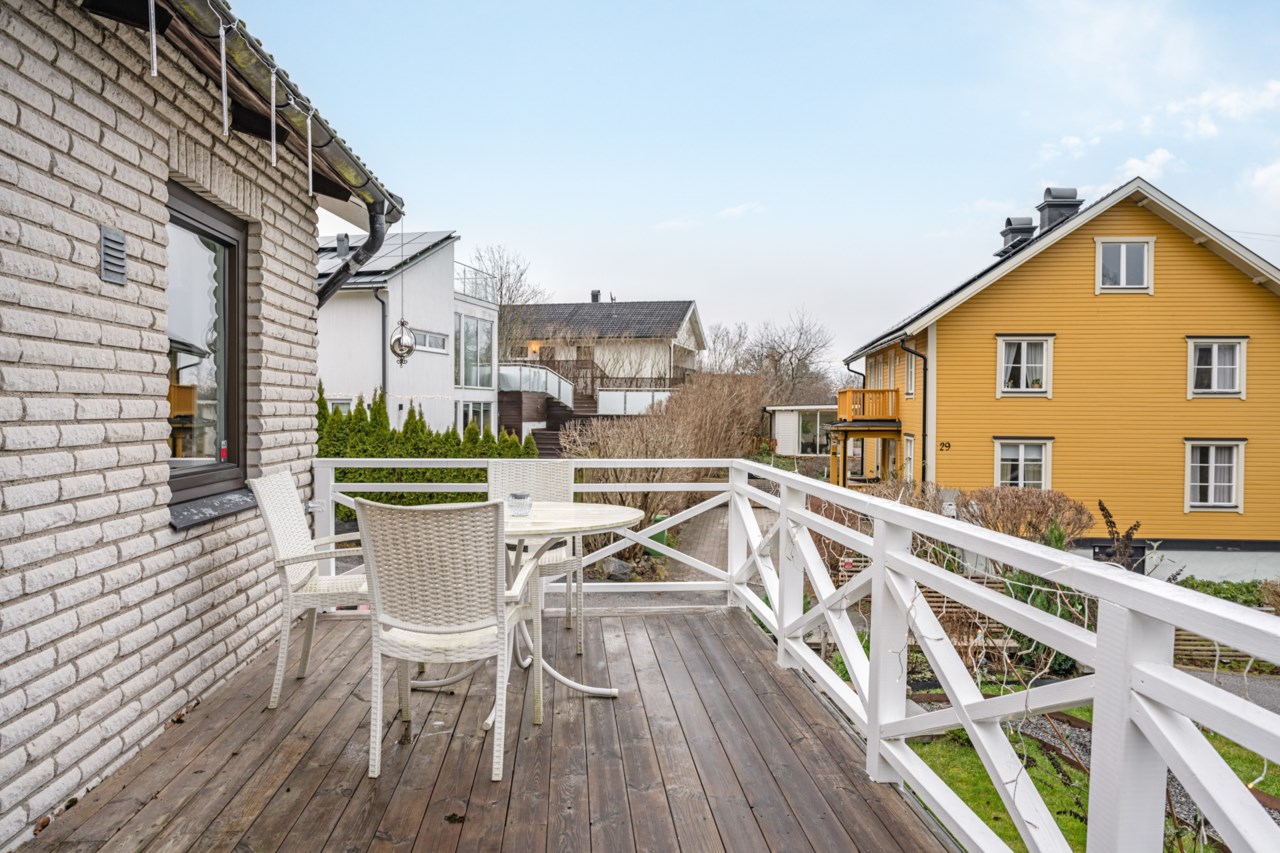 Norra Bondevägen 30