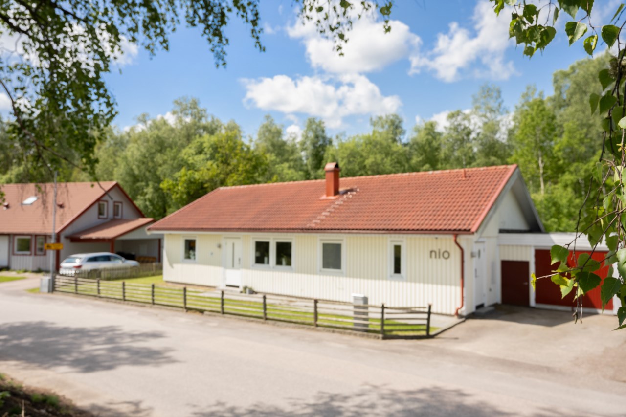 Lövsångarvägen 9