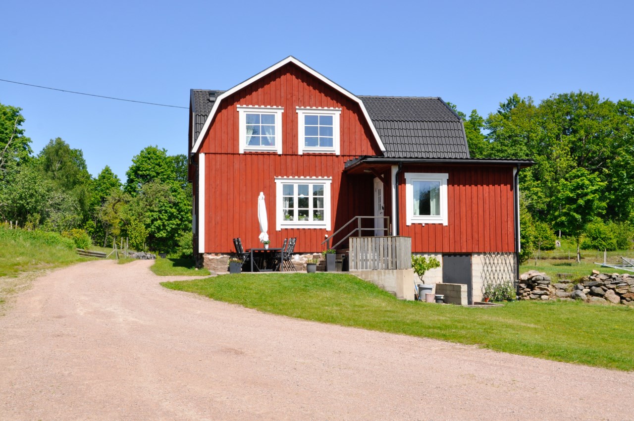 baksida med entré