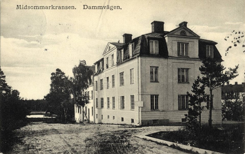 Svandammsvägen 36, högst upp!
