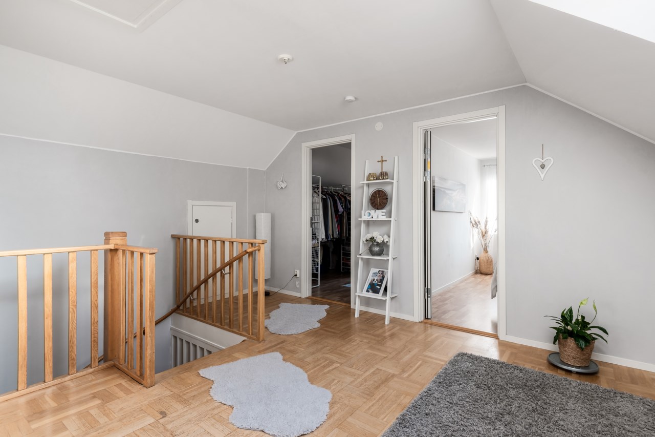 Rågångsvägen 8