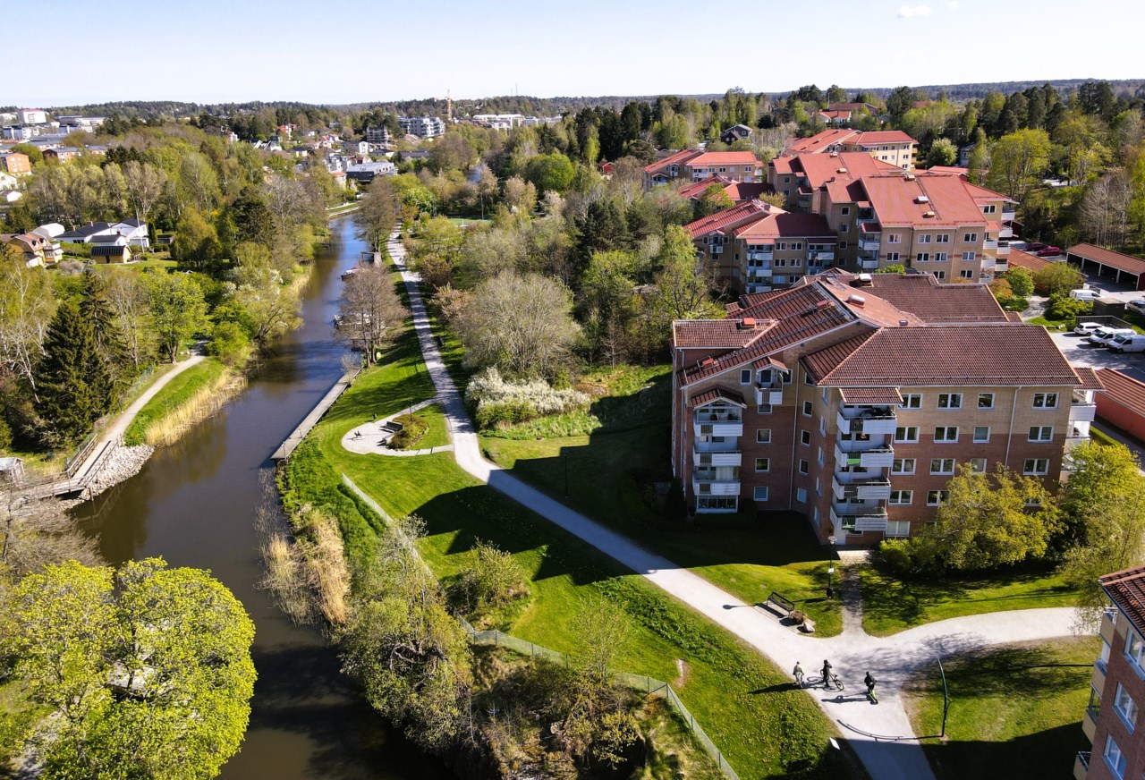 Slussbrovägen 8