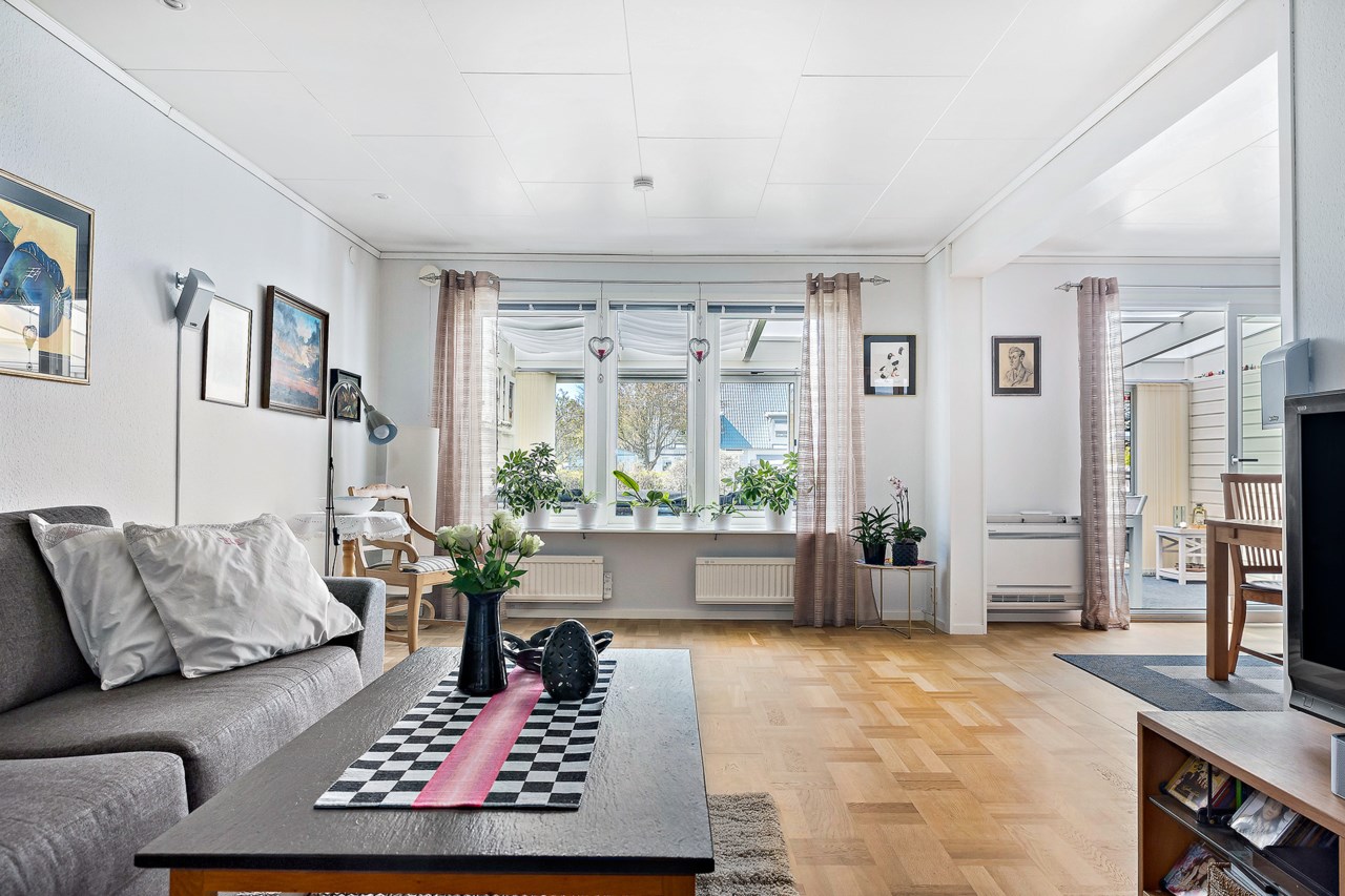 Flaggskeppsvägen 10