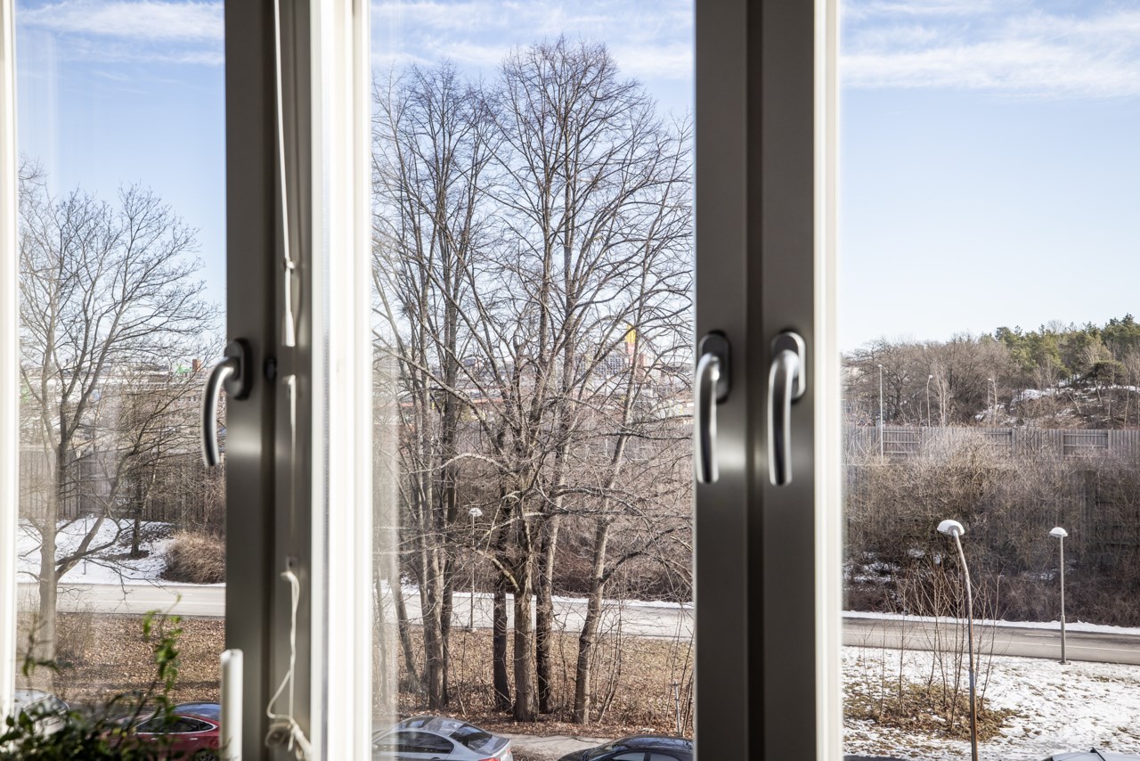 Tvingvägen 28, högst upp!