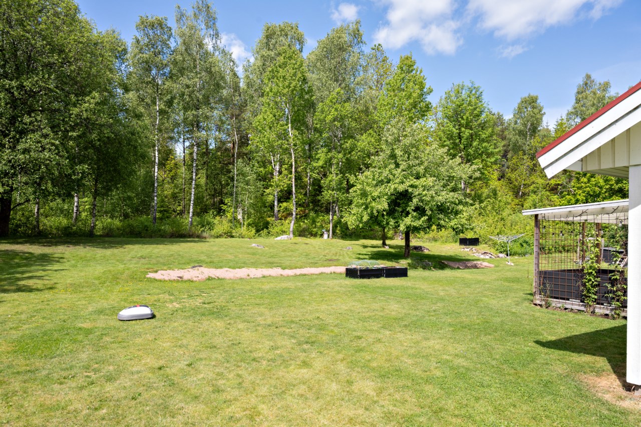 Lövsångarvägen 9