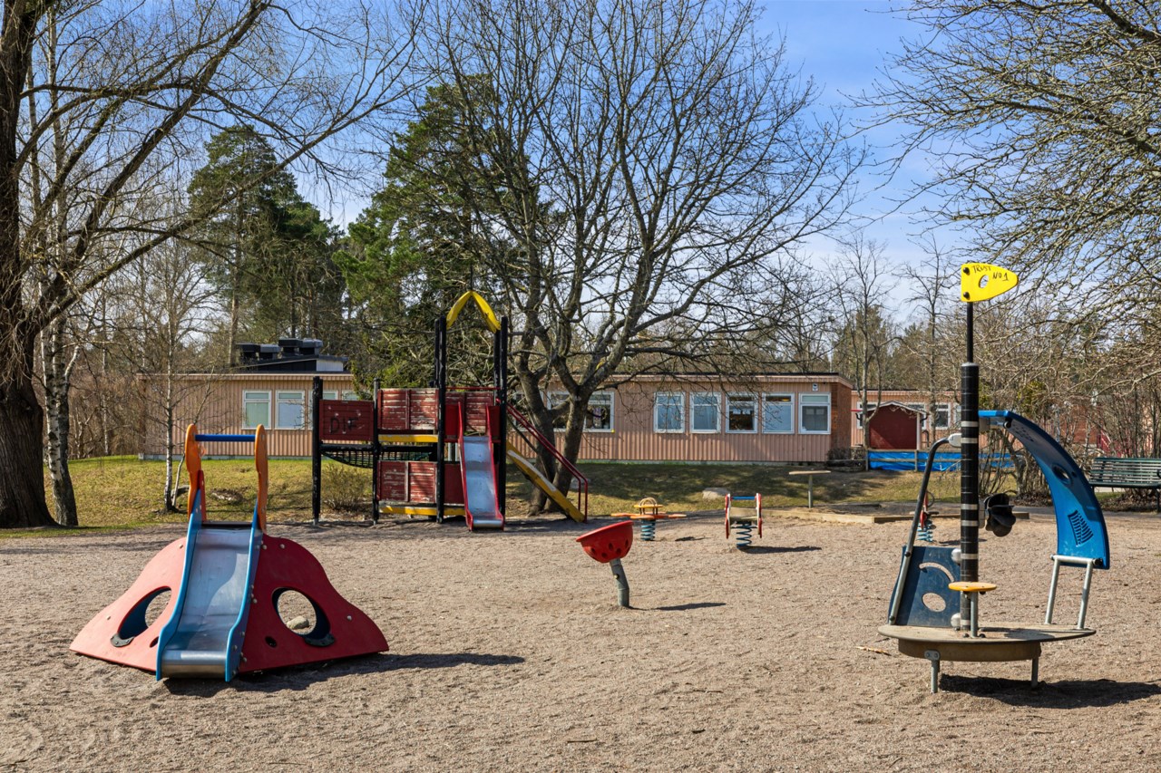 Lekplats i parken
