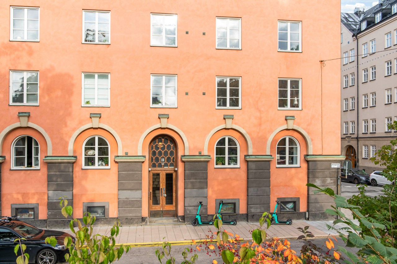 Hälsingehöjden 11