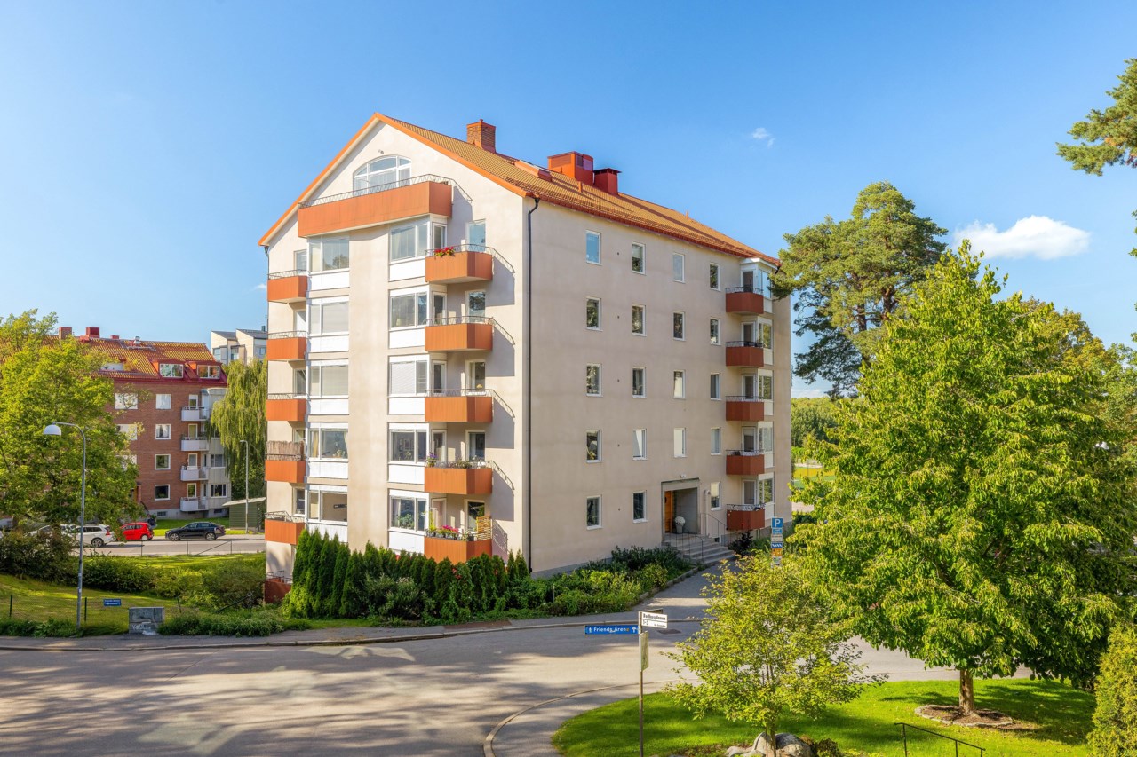 Backvägen 1