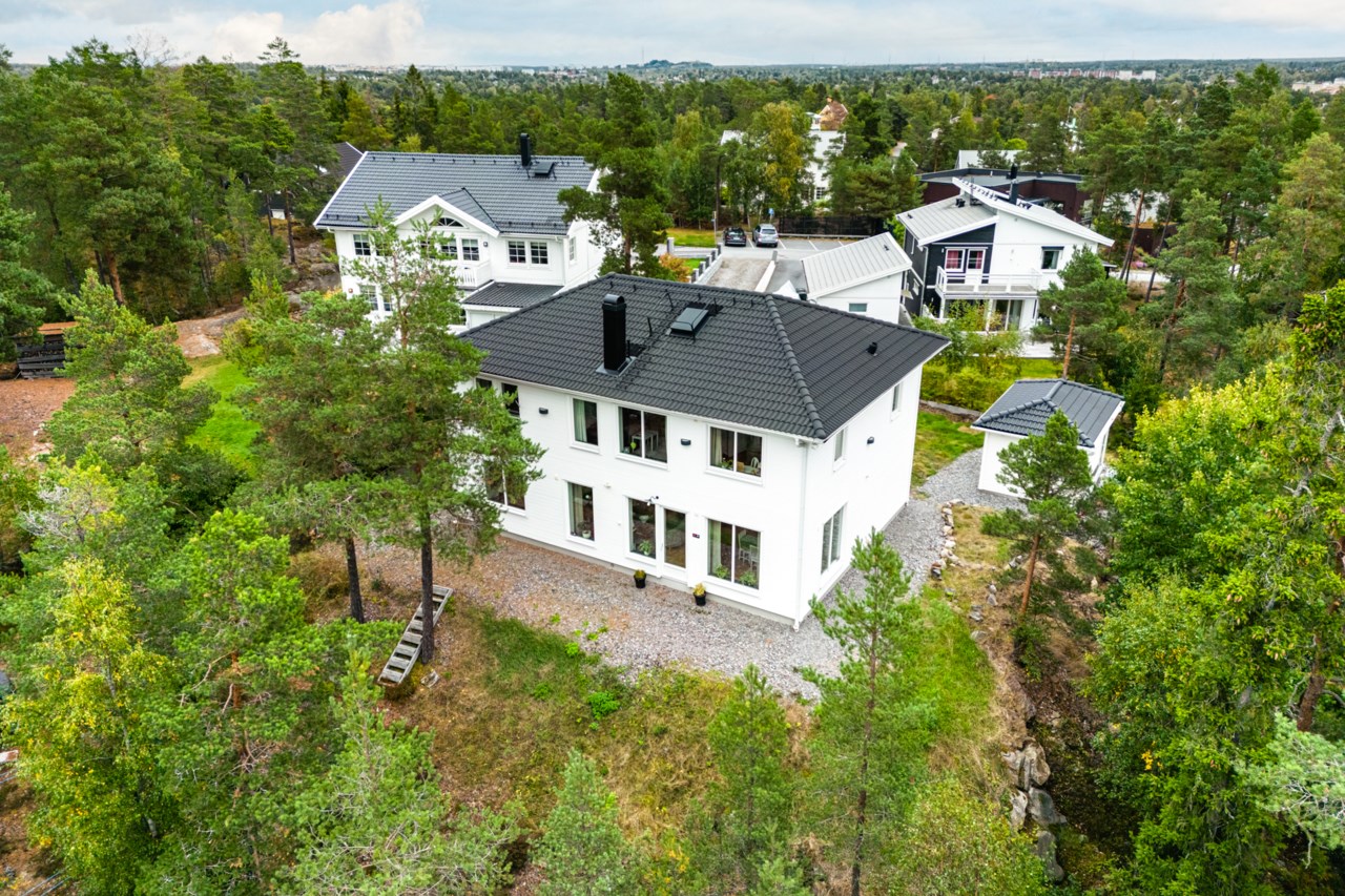 Bergtomtavägen 17