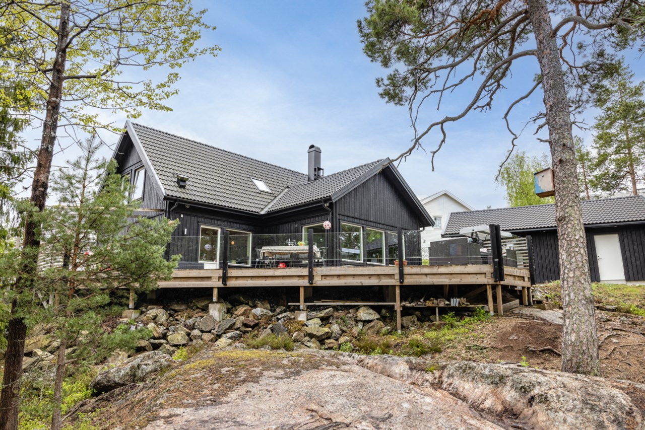 Bergtomtavägen 8