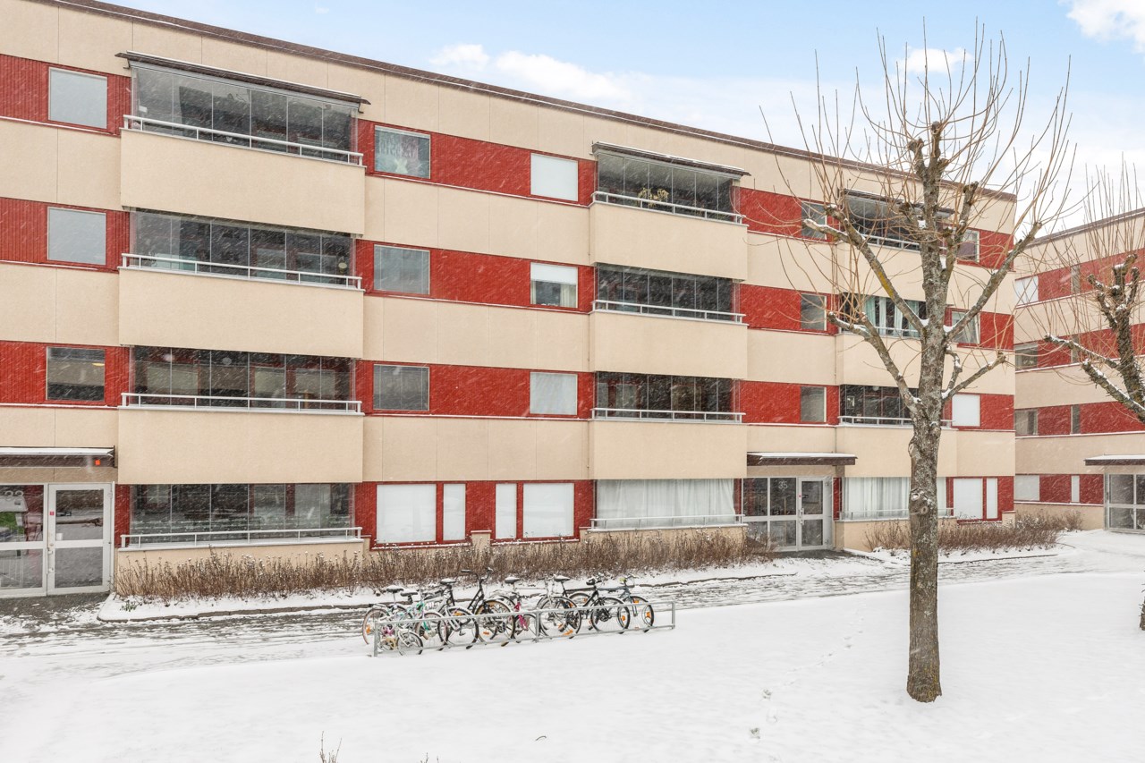 Kyrkbacken 35