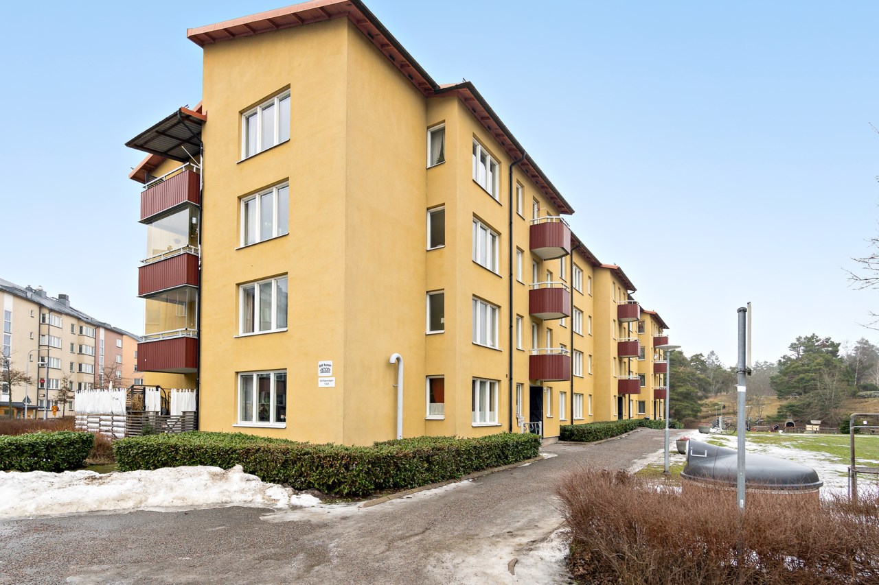 Solfagravägen 1