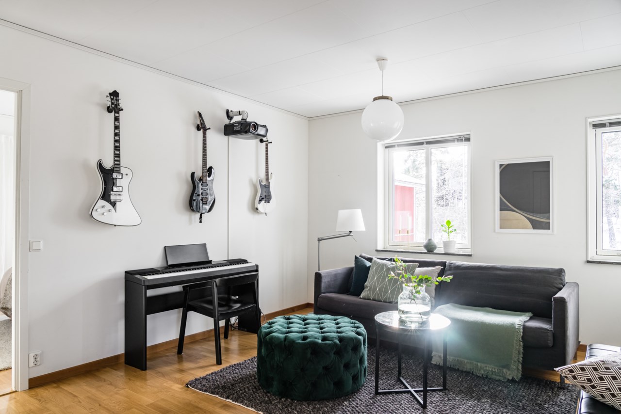 Hällmarksvägen 42