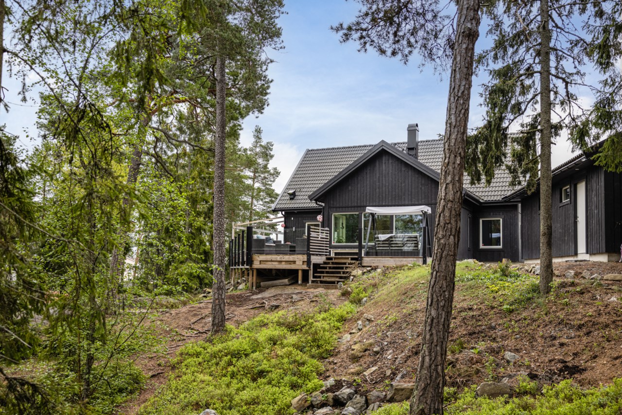 Bergtomtavägen 8