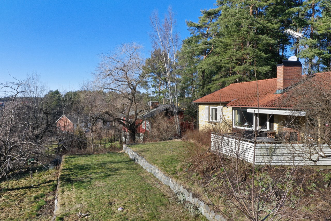 Hasselvägen 6