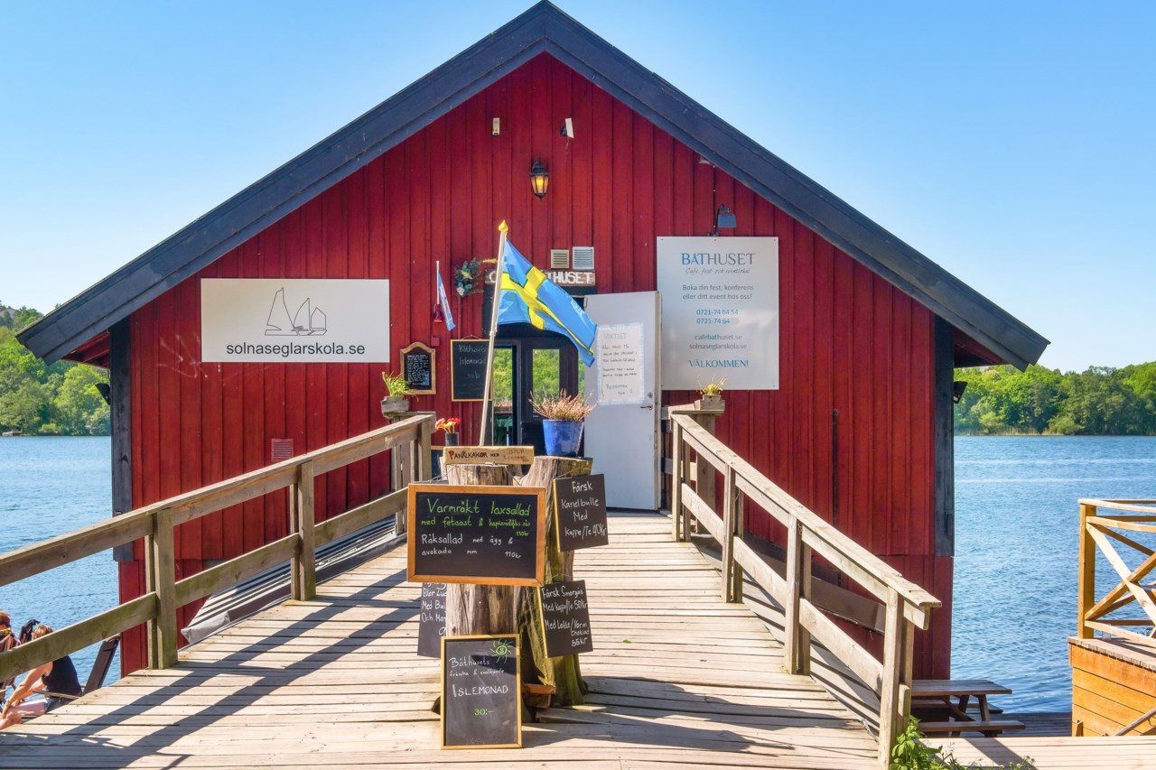 Huvudsta strandbrygga