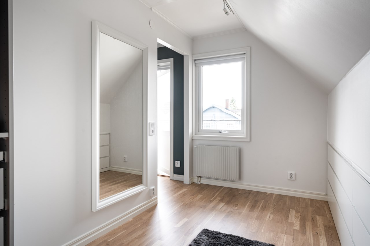 Slånbärsvägen 18