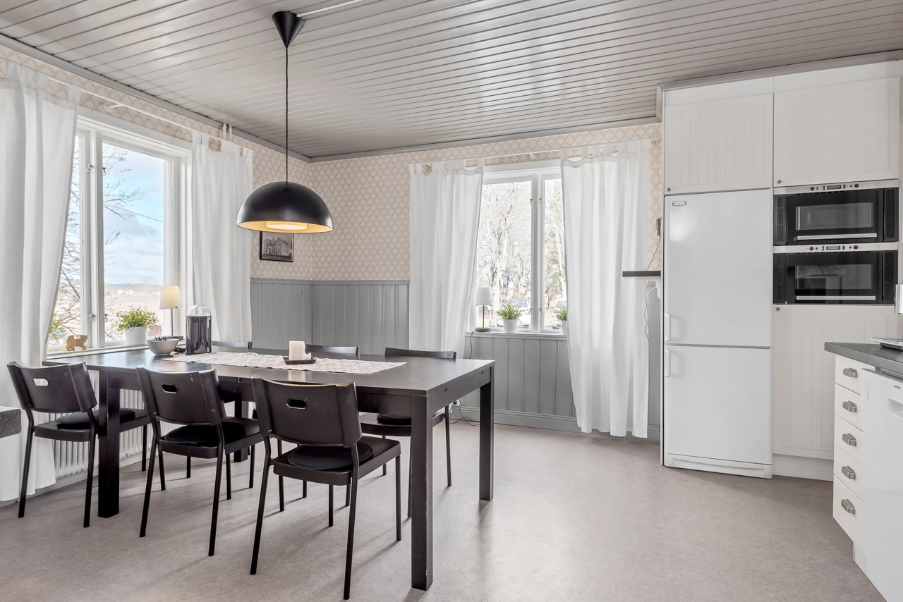 Odensala landsväg 156