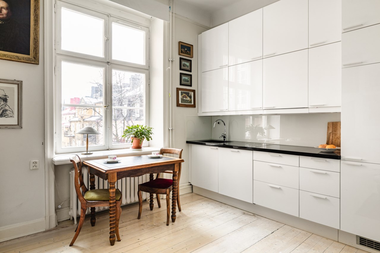 Bråvallagatan 10A, 4 tr ö g