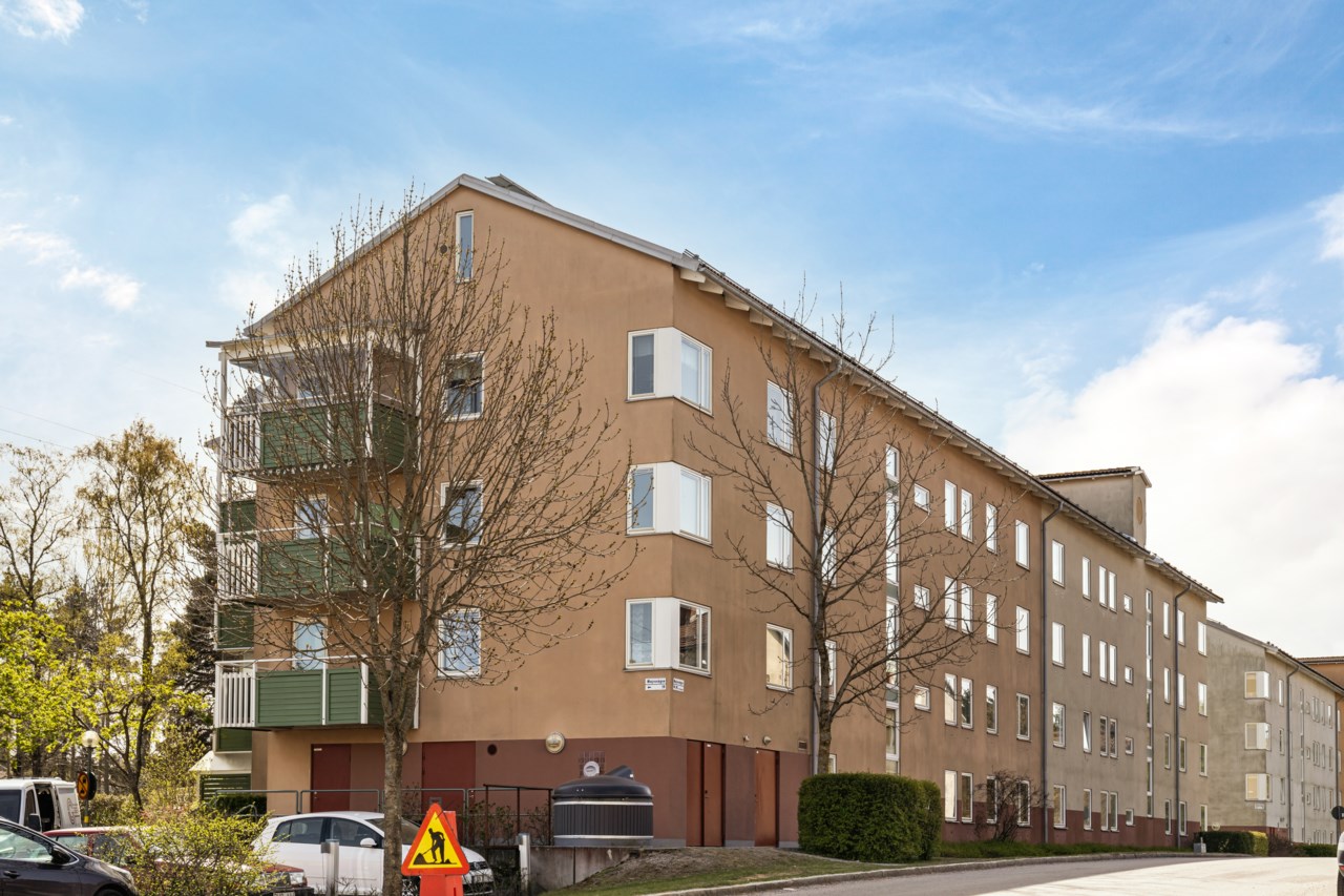 Majrovägen 21