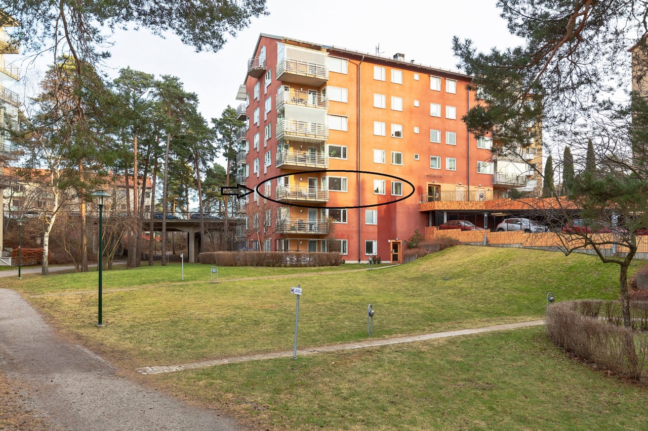 Skulptörvägen 18