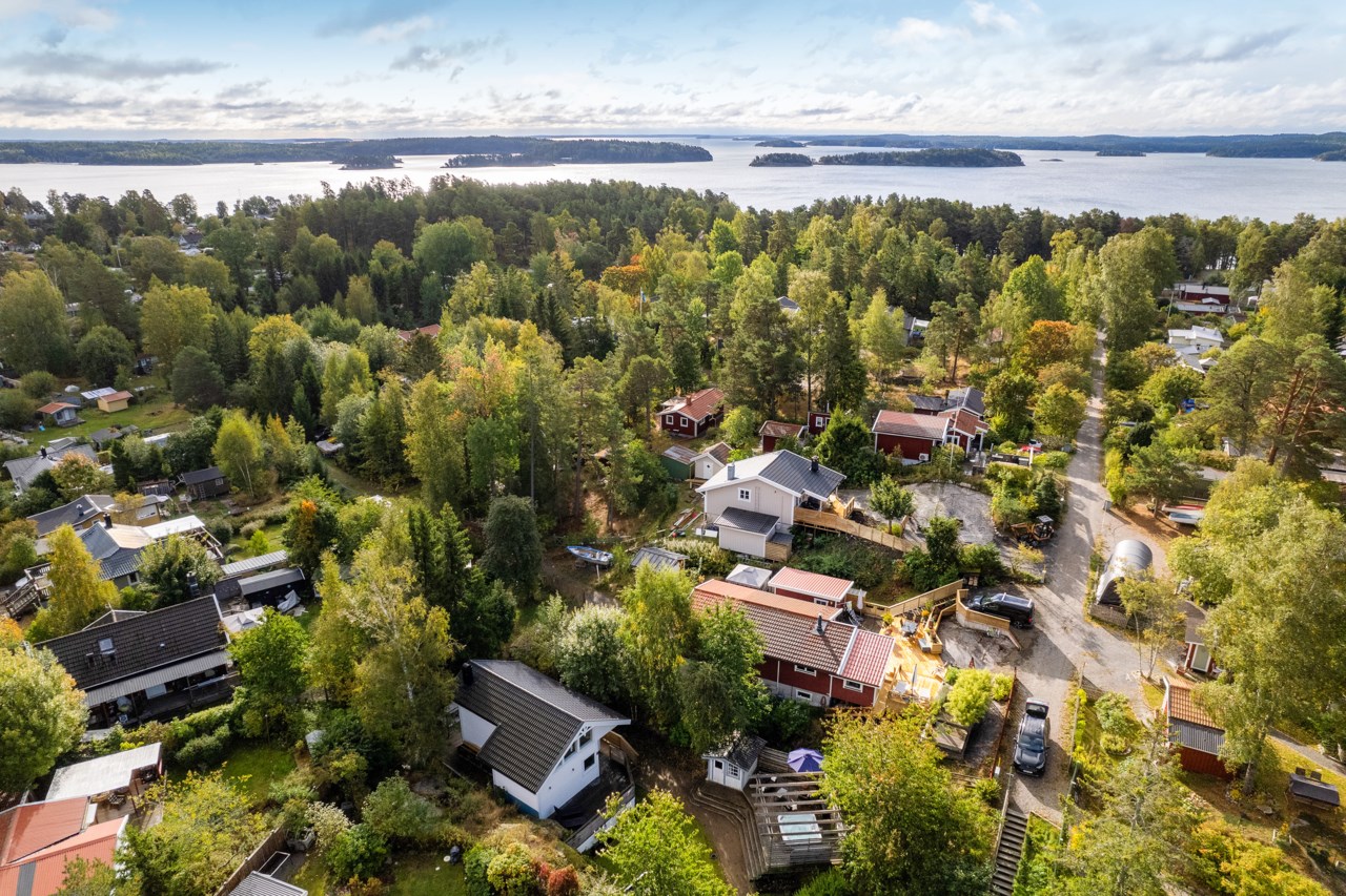 Arkitektvägen 18