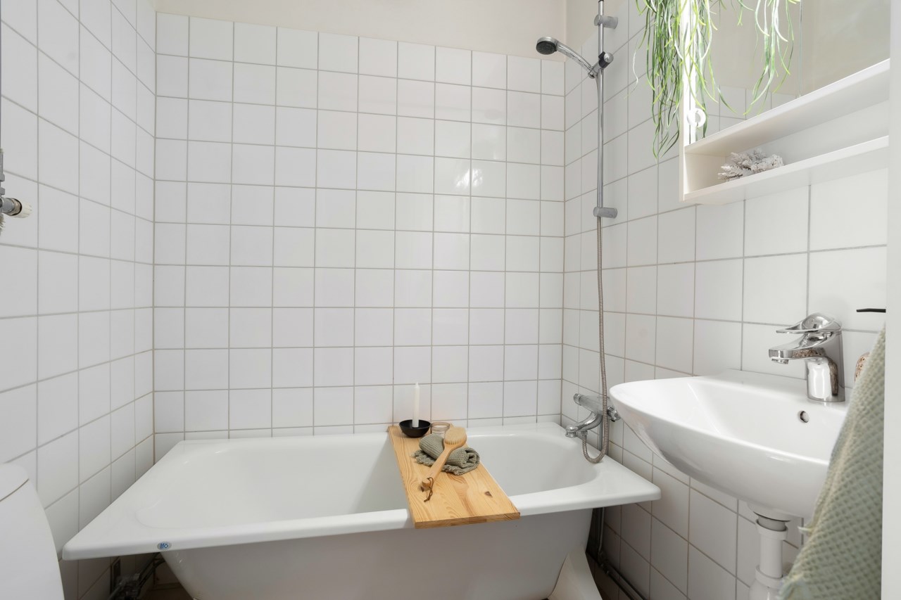Charlottenburgsvägen 32C, 2 tr