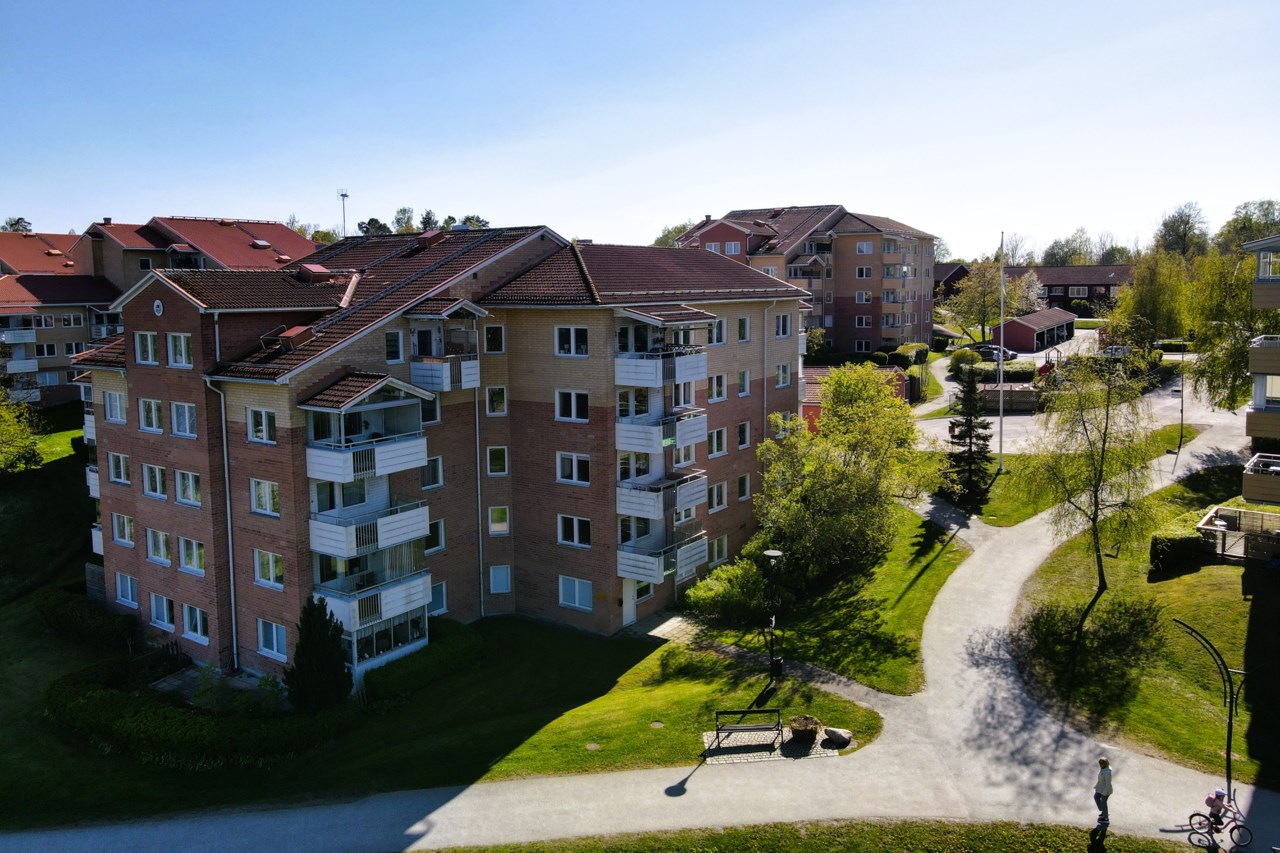 Slussbrovägen 8