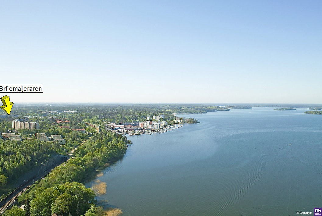 Mälaren och grönområden omger Kallhäll