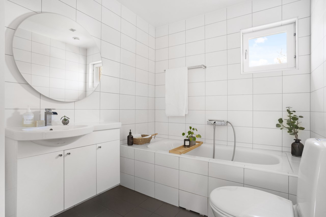 Adolfsbergsvägen 48