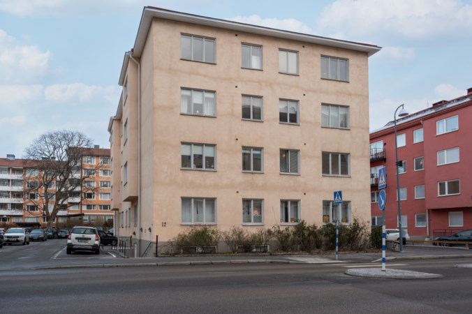 Vegagatan 12