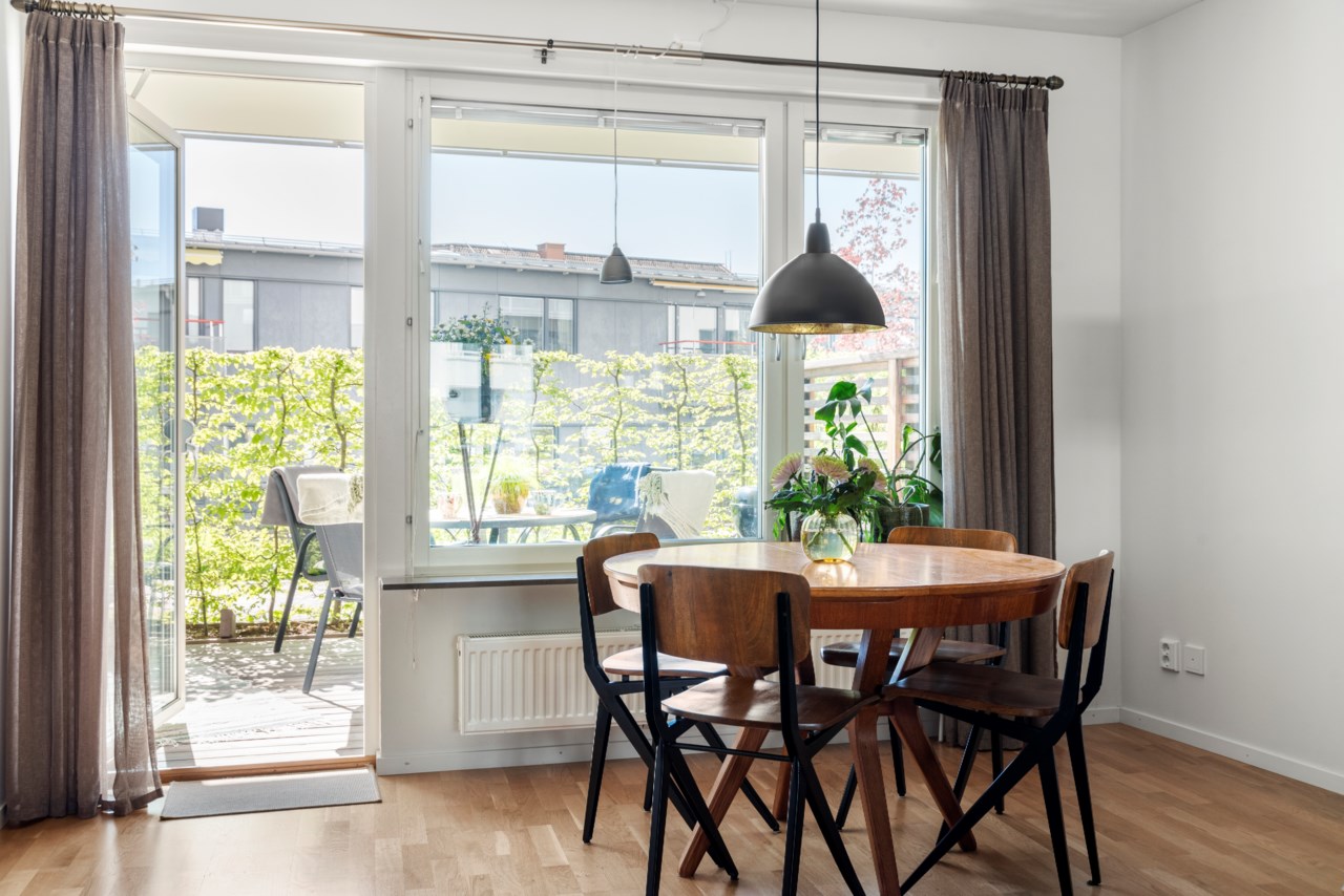 Romansvägen 42