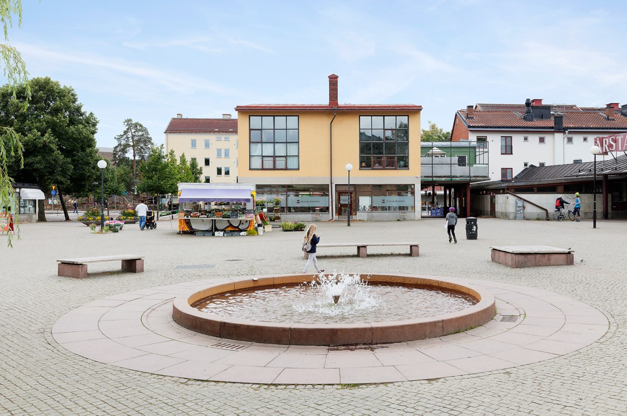 Årsta Torg