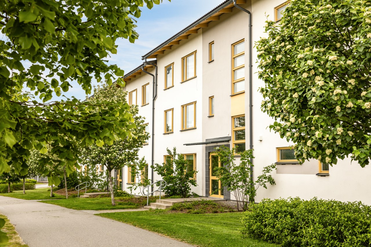 Svampskogsvägen 138, 1 tr - inglasad balkong i söder!