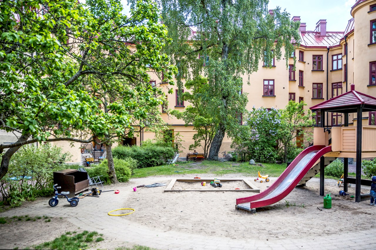 Oktobergatan 6A, 1 tr