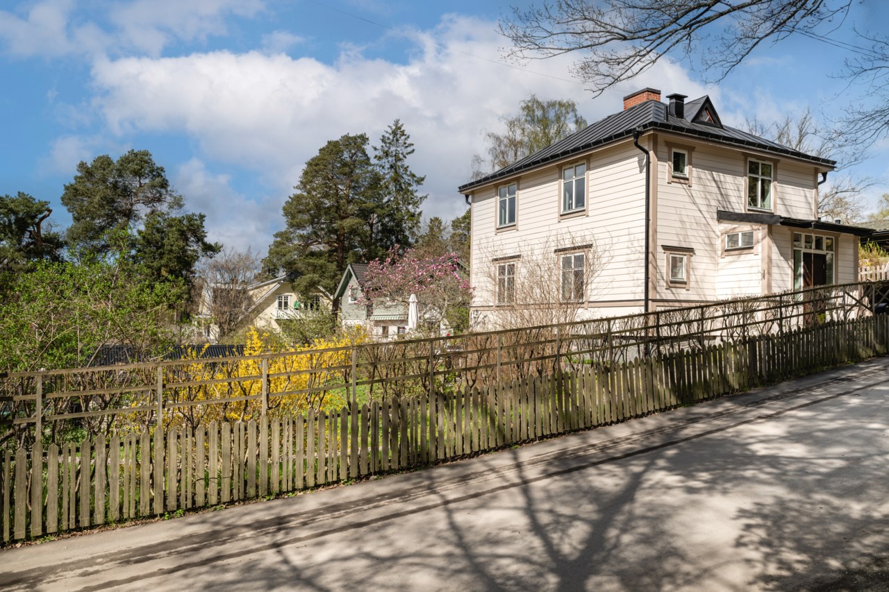 Harstigen 1