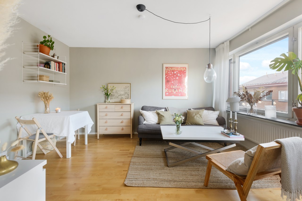 Vegagatan 27