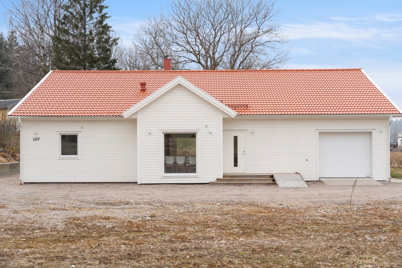 Törresröd 107
