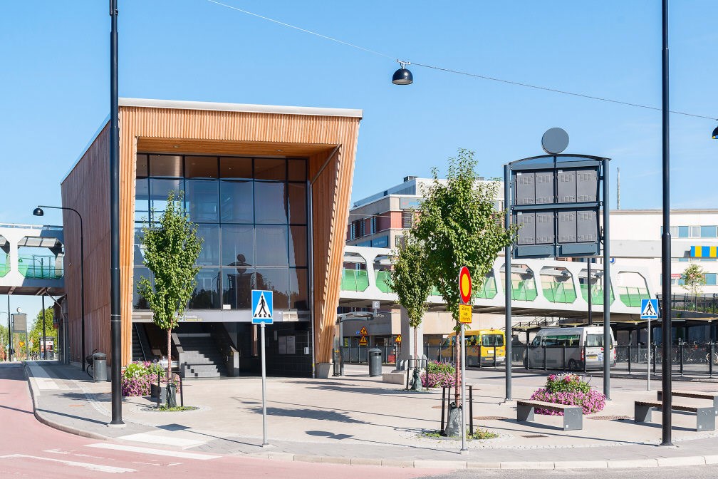 Kallhälls station och centrum