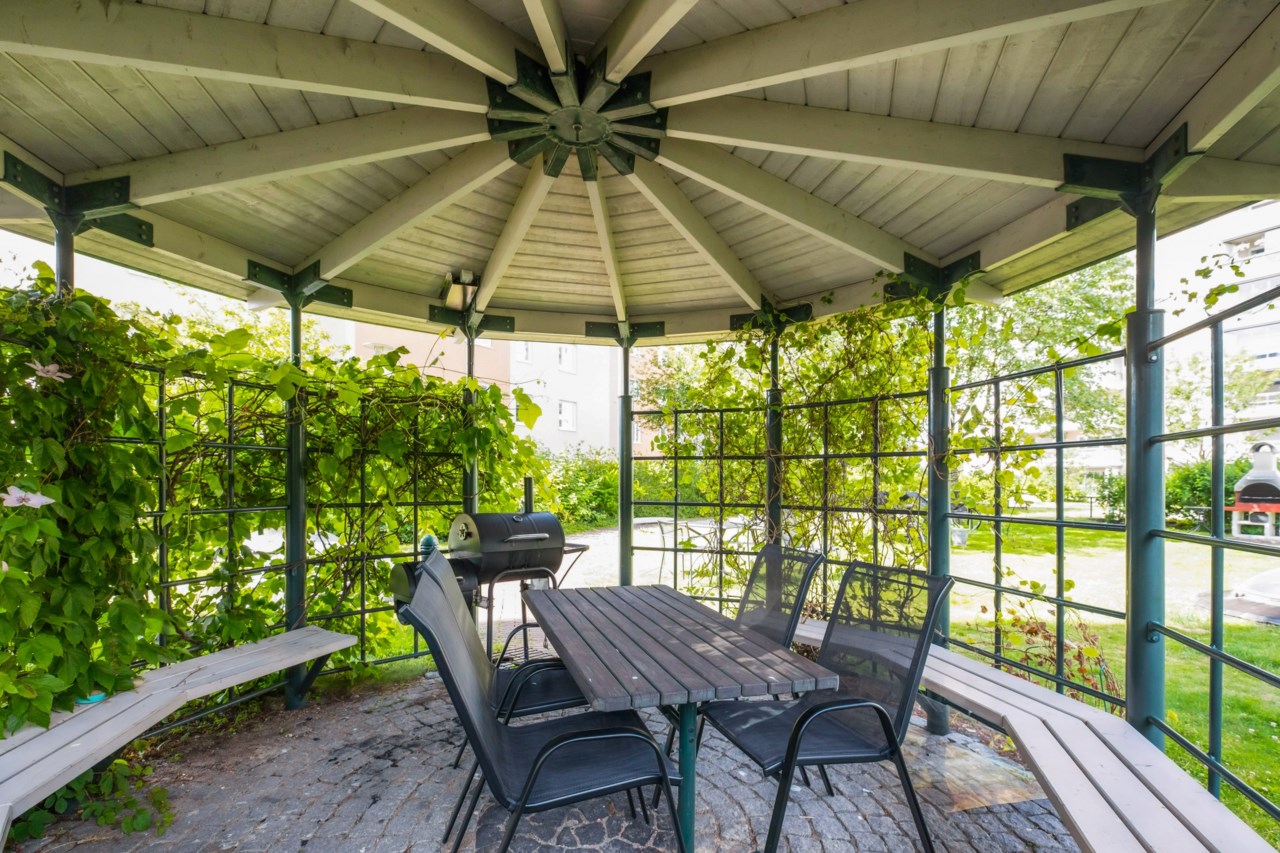 Pergola på innergården