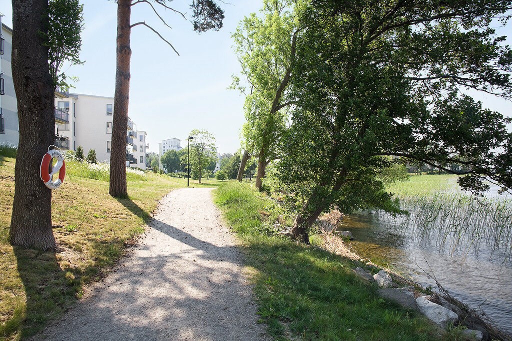 Smedvägen 12