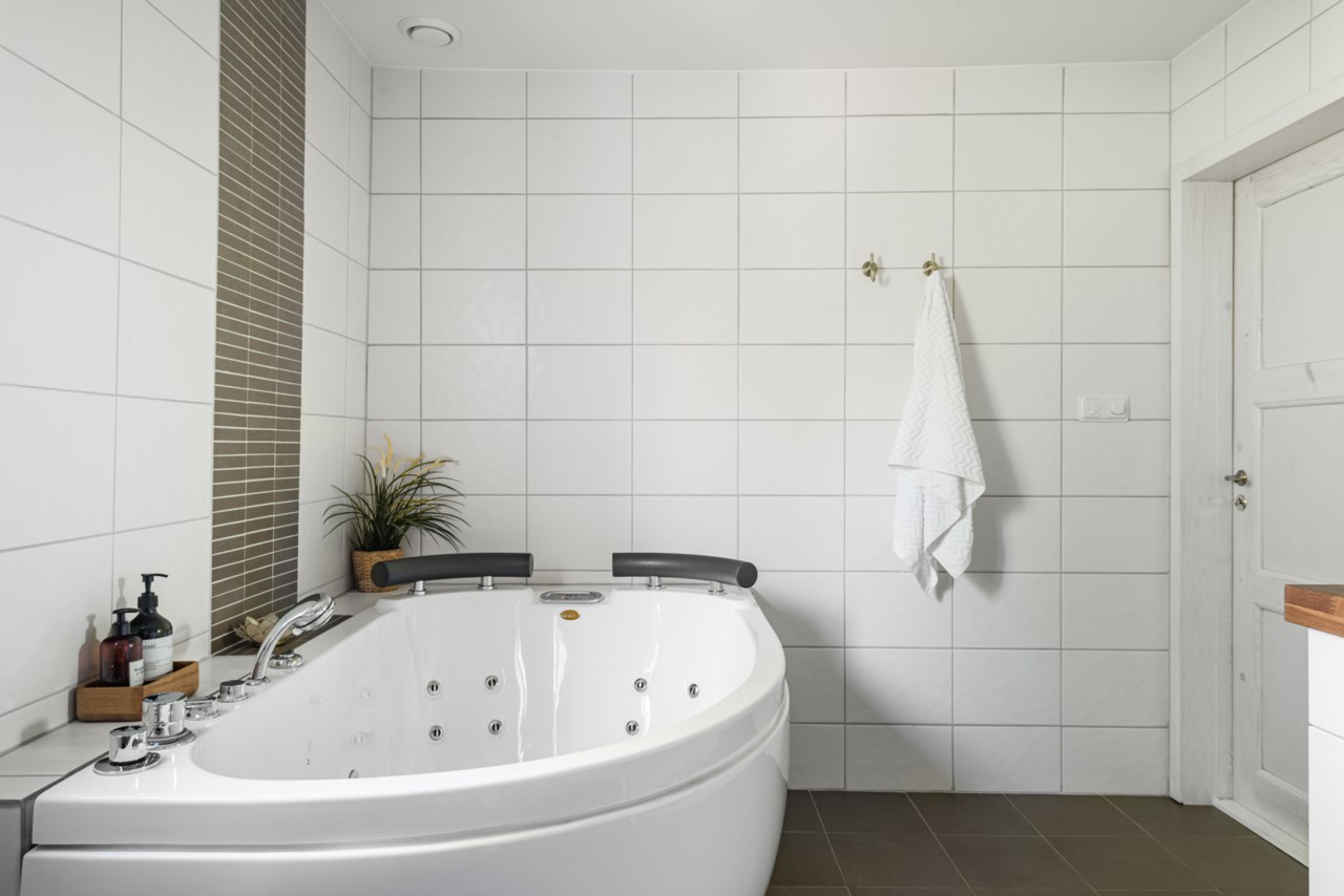 Svärdvägen 5