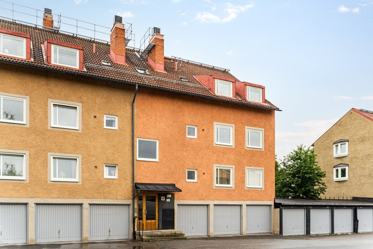Flygarvägen 10