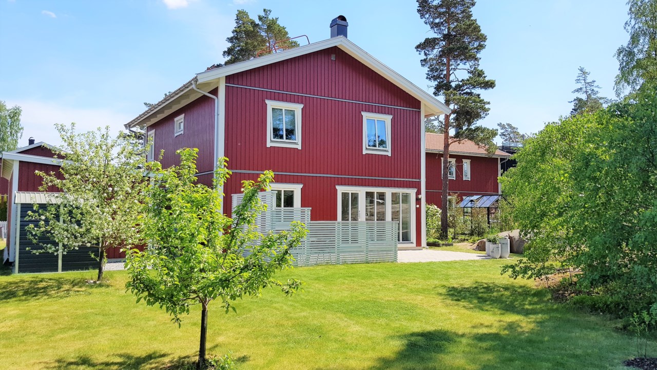 Hällmarksvägen 42