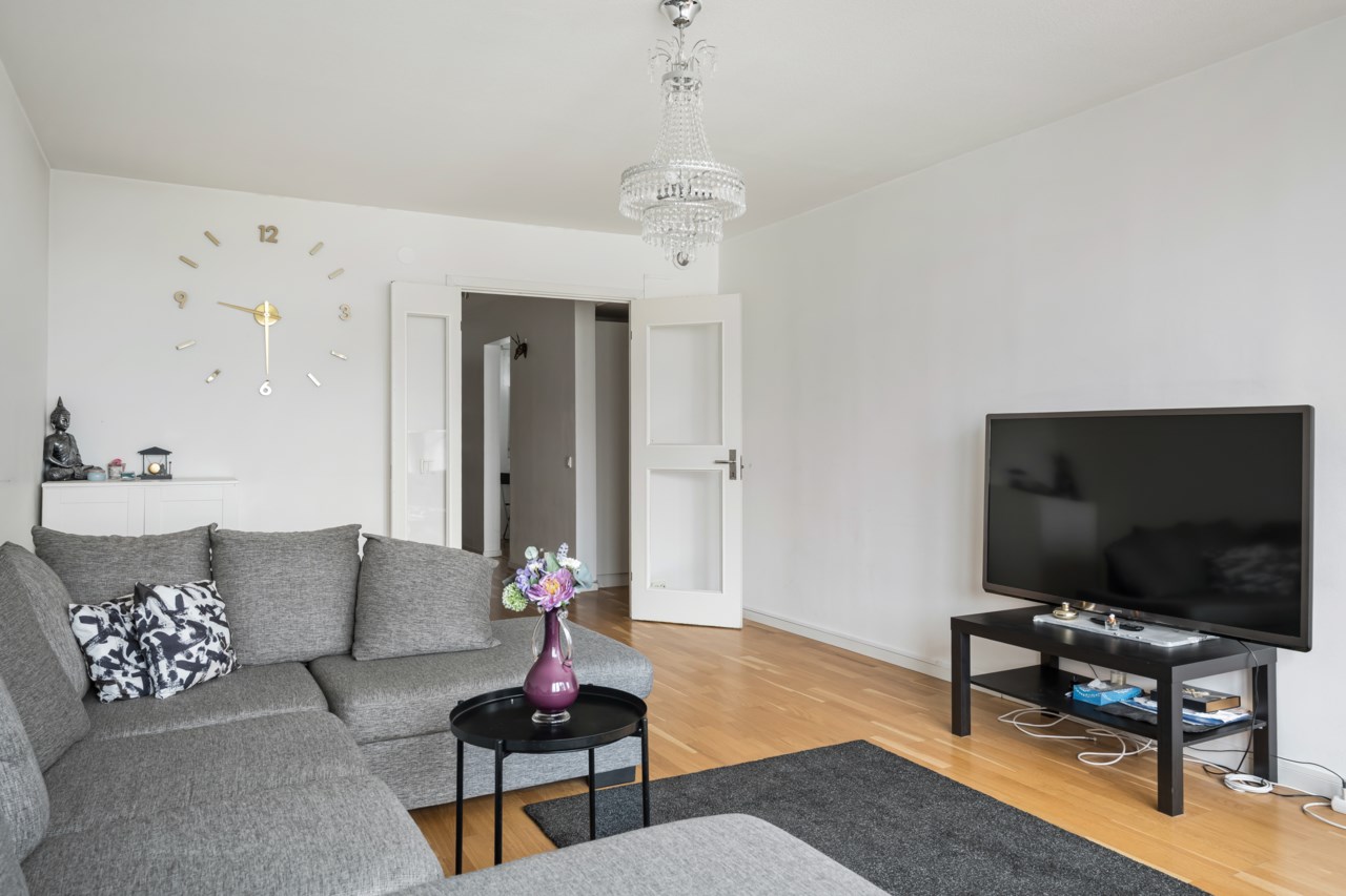 Tvååkersgränd 8