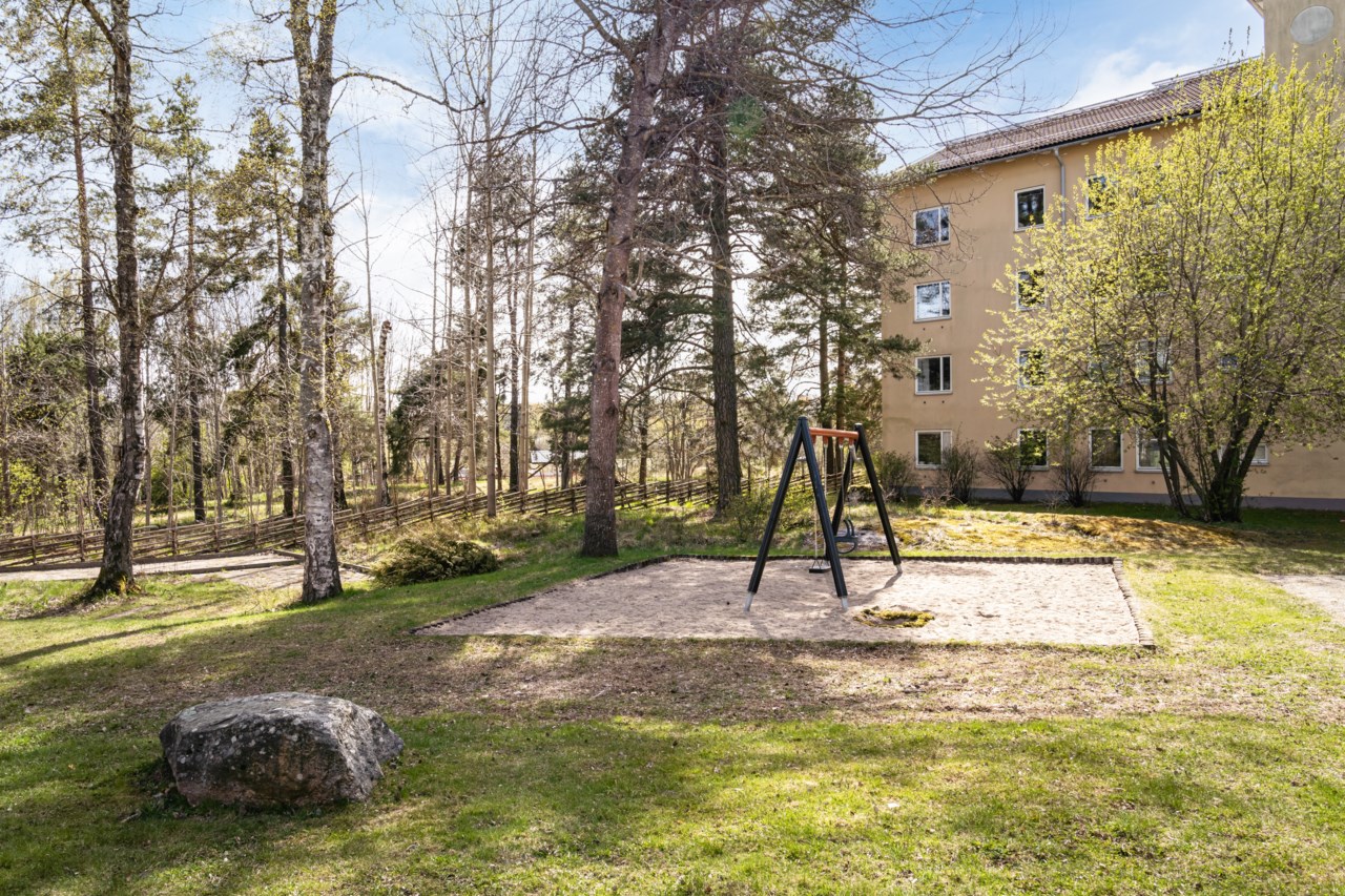 Majrovägen 21
